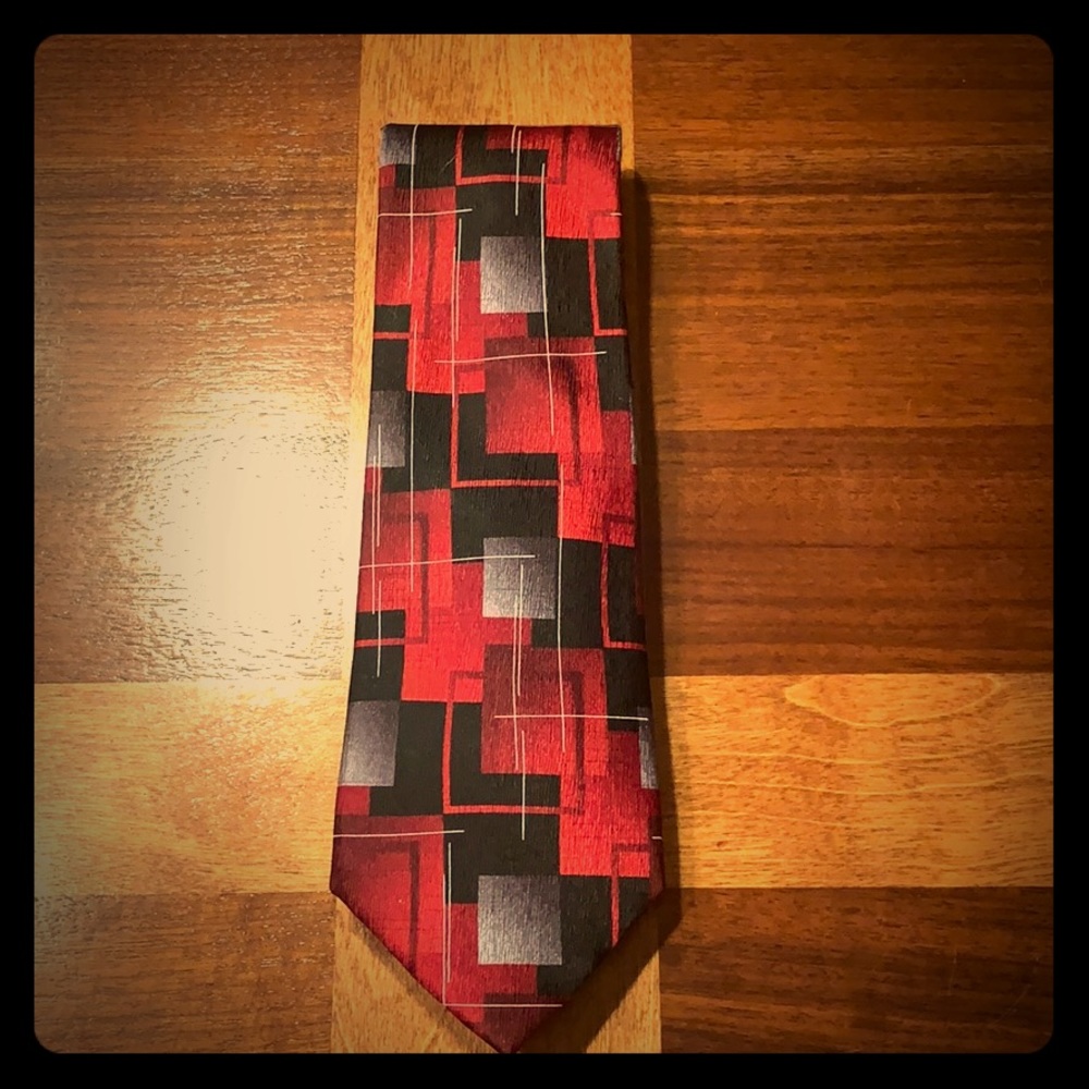 Red and black Arrow tie